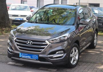 Hyundai TUCSON 121.527 km 15.350 &euro; Duisburg 47169
