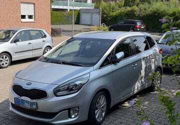 Kia Carens 131.800 km 9.900 &euro; Mönchengladbach 41069