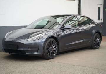 Tesla Model 3 62.307 km 32.550 &euro; Mönchengladbach 41236