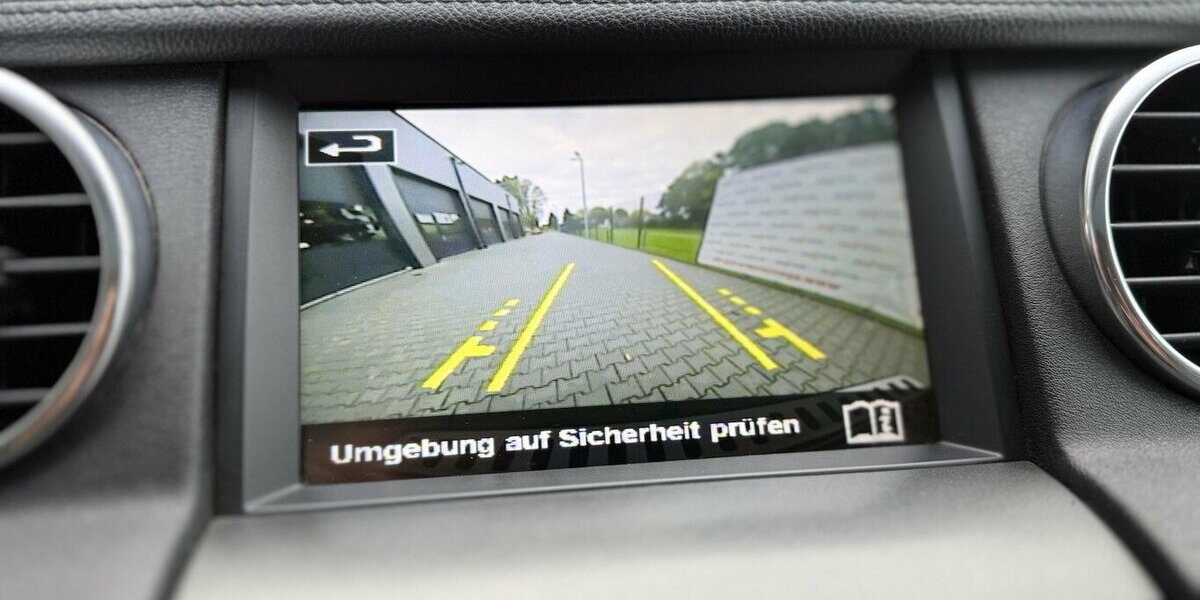 Land Rover Discovery SDV6 / HSE / Kamera / Pano / 7 Sitze 199.000 km 19.390 &euro; Mönchengladbach 41066