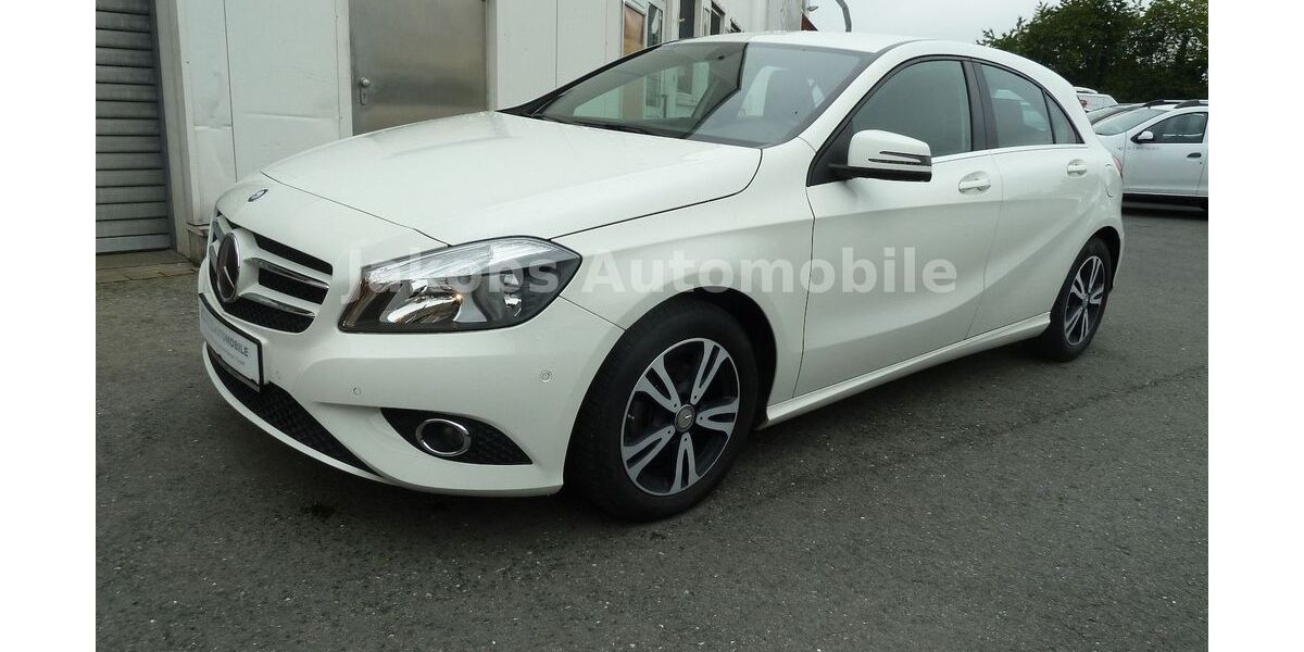 Mercedes-Benz A 180 87.000 km 12.900 &euro; Duisburg 47269
