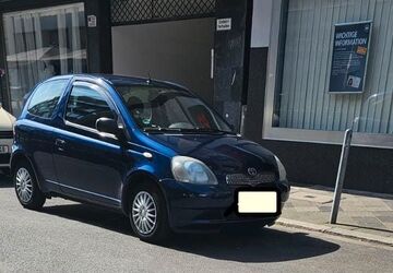 Toyota Yaris 196.000 km 900 &euro; Neuss 41468