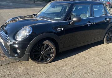 Mini ONE 152.000 km 7.200 &euro; Düsseldorf 40215