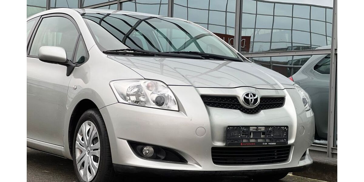 Toyota Auris 149.544 km 4.790 &euro; Mönchengladbach 41068