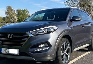 Hyundai TUCSON 121.000 km 14.900 &euro; Mönchengladbach 41066