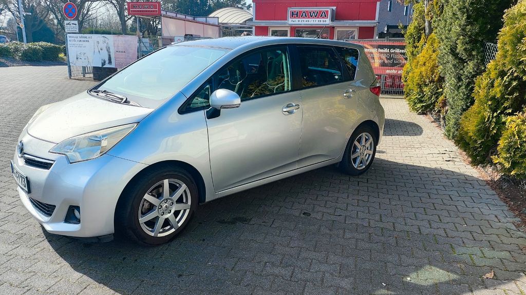 Toyota Verso-S 171.600 km 7.300 &euro; Mönchengladbach 41238