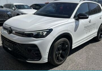 VW Tiguan 14.120 km 49.950 &euro; Moenchengladbach 41063