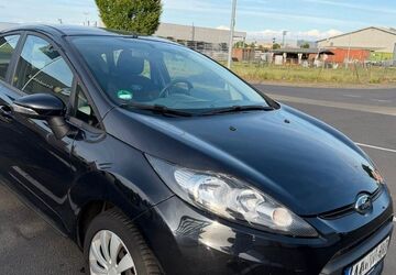 Ford Fiesta 210.000 km 3.200 &euro; Düsseldorf 40627