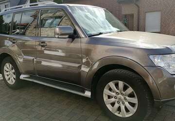 Mitsubishi Pajero 195.475 km 16.300 &euro; Korschenbroich 41352