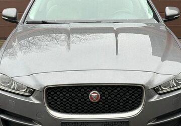 Jaguar XE 239.968 km 7.499 &euro; Duisburg 47138