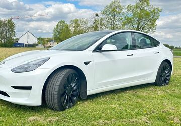 Tesla Model 3 48.500 km 28.500 &euro; Willich 47877