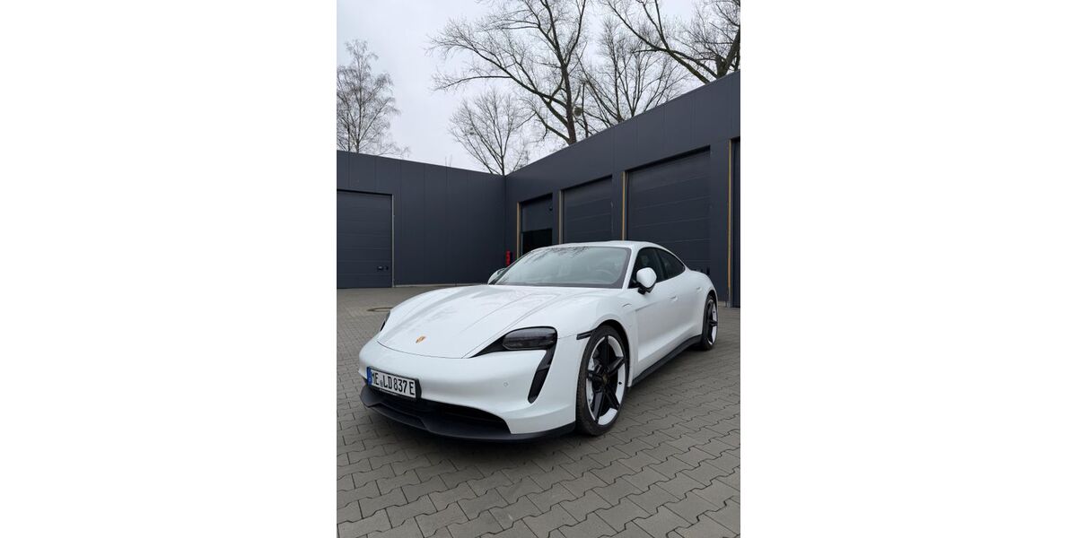 Porsche Taycan 30.991 km 62.000 &euro; Erkrath 40699