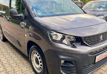 Peugeot Partner 216.710 km 8.800 &euro; Moers 47445