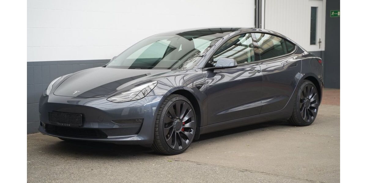 Tesla Model 3 62.307 km 32.550 &euro; Mönchengladbach 41236