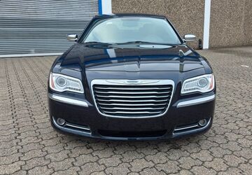 Chrysler 300C 198.000 km 10.800 &euro; Moers 47441