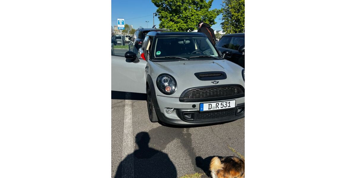 Mini Cooper S Clubman 185.000 km 5.500 &euro; Düsseldorf 40215