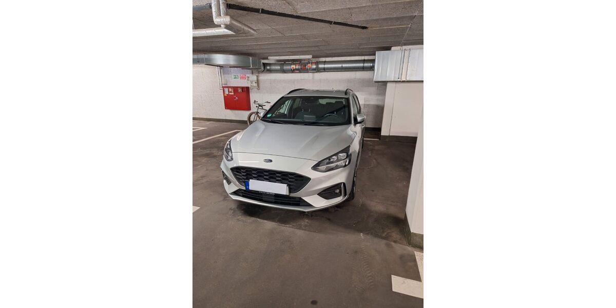 Ford Focus 100.000 km 10.800 &euro; Düsseldorf 40589