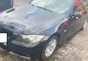 BMW 318 178.000 km 4.790 &euro; Duisburg 47167