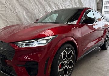 Ford Mustang Mach-E 30.000 km 36.500 &euro; Düsseldorf 40589