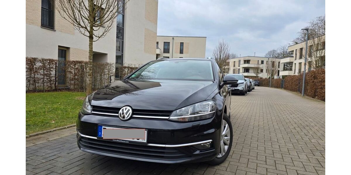VW Golf 139.000 km 11.450 &euro; Düsseldorf 40545