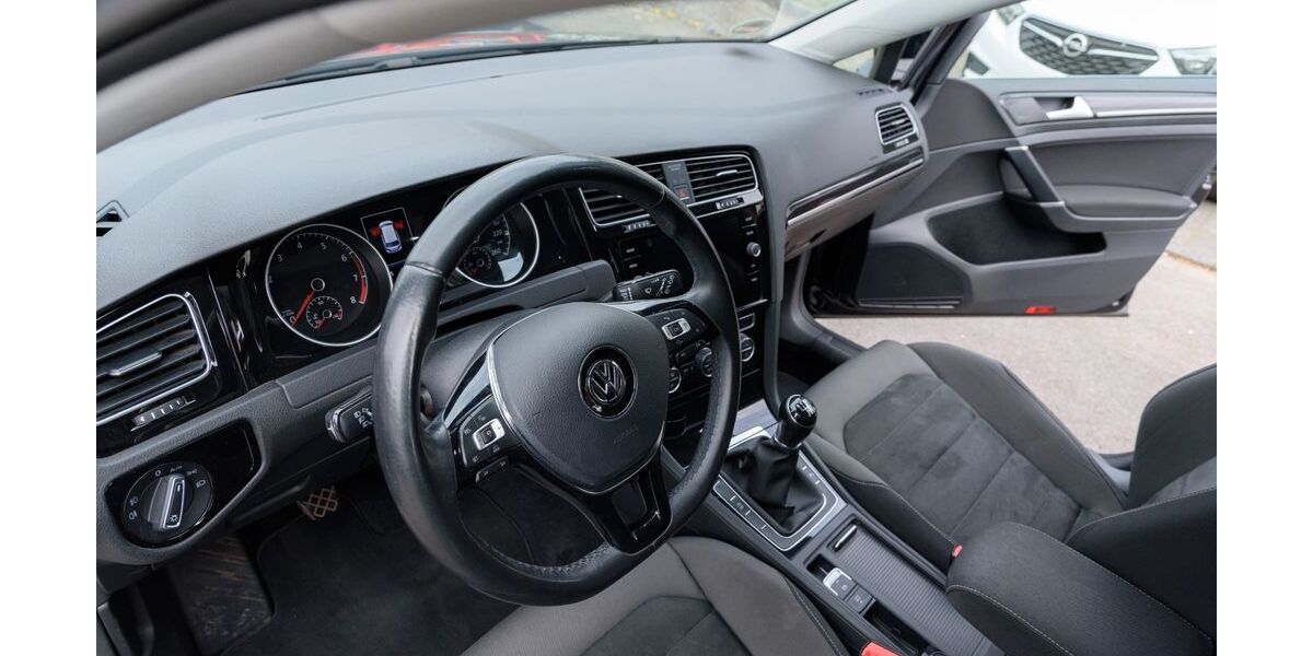 VW Golf 92.000 km 14.300 &euro; Krefeld 47804