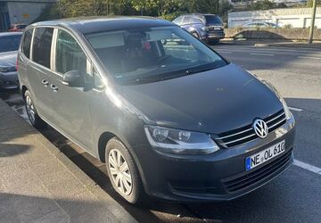 VW Sharan 230.000 km 8.200 &euro; Neuss 41462