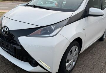 Toyota Aygo (X) 57.970 km 6.250 &euro; Mönchengladbach 41239