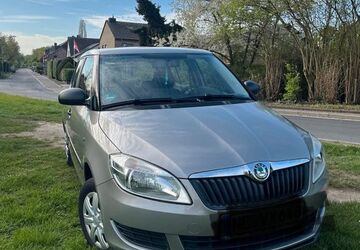 Skoda Fabia 149.910 km 2.490 &euro; Neuss 41462