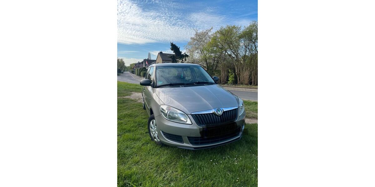 Skoda Fabia 149.910 km 2.490 &euro; Neuss 41462