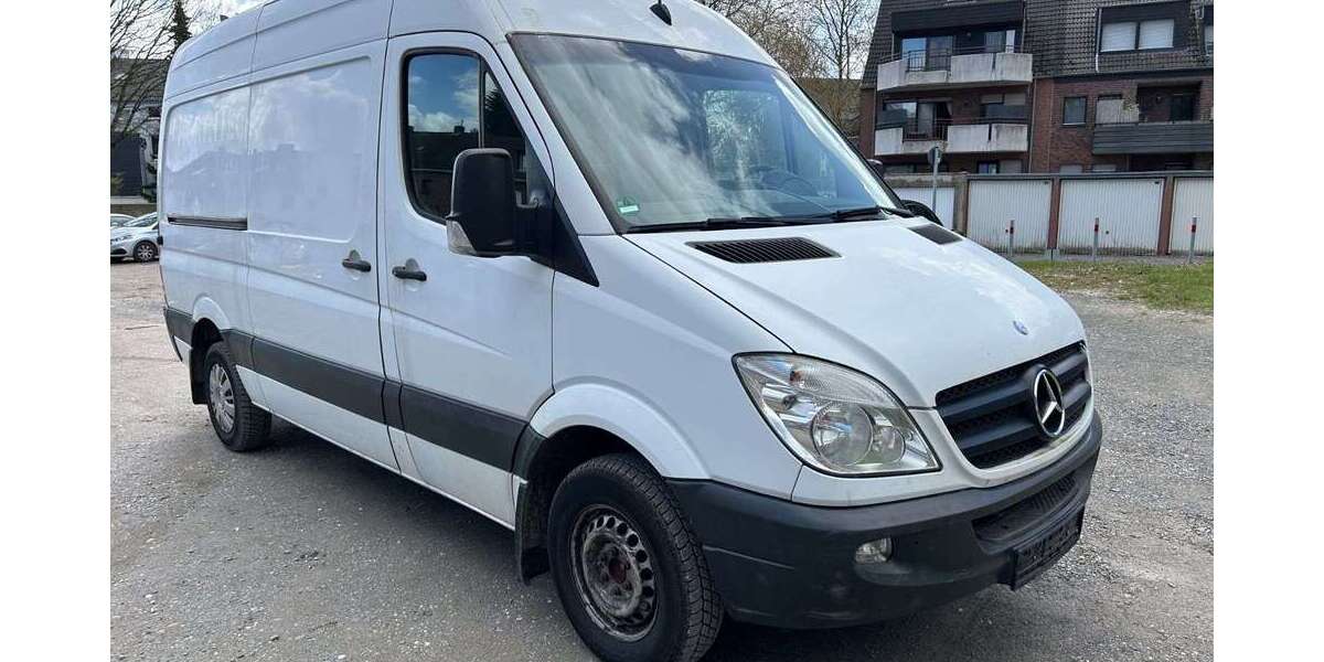 Mercedes-Benz Sprinter 209.045 km 8.990 &euro; Mönchengladbach 41063