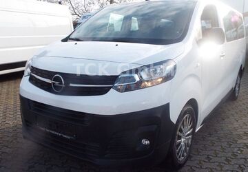 Opel Vivaro 45.000 km 16.541 &euro; Mönchengladbach 41063